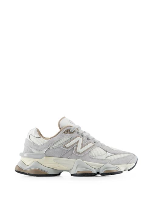 Sneakers unisex New Balance 9060 grigio e beige in suede e mesh NEW BALANCE | U906011M